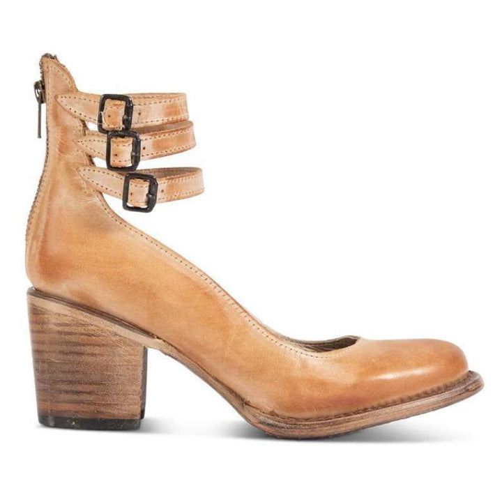 Lisa | Stylish pumps with ankle strap