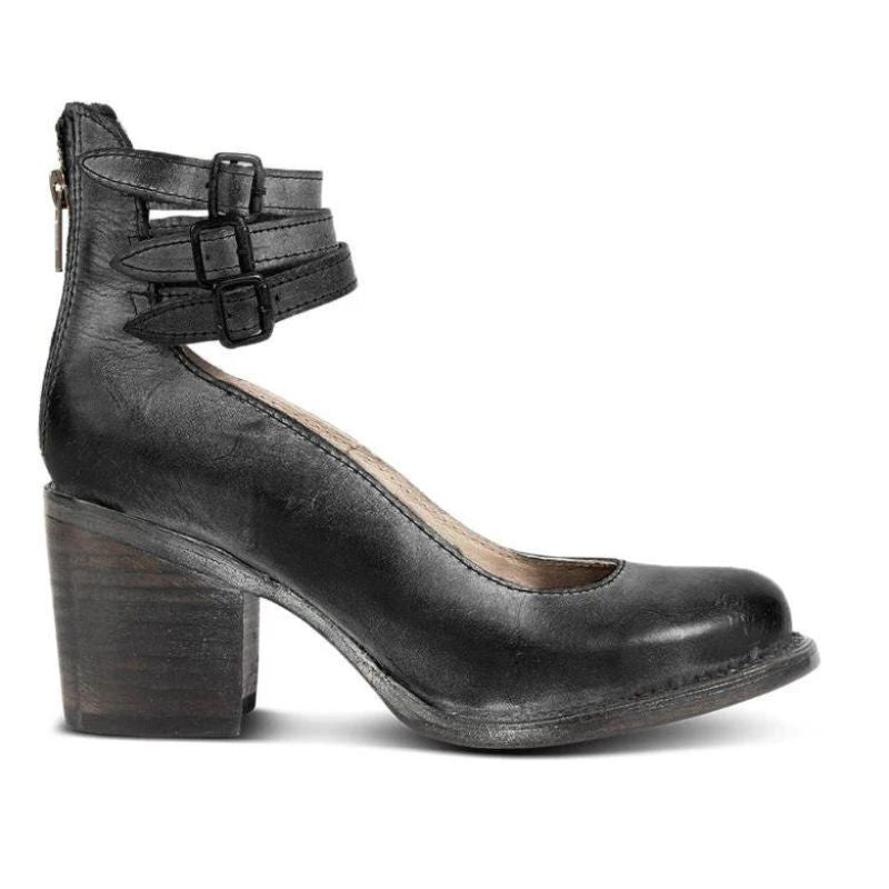 Lisa | Stylish pumps with ankle strap