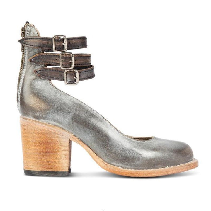 Lisa | Stylish pumps with ankle strap